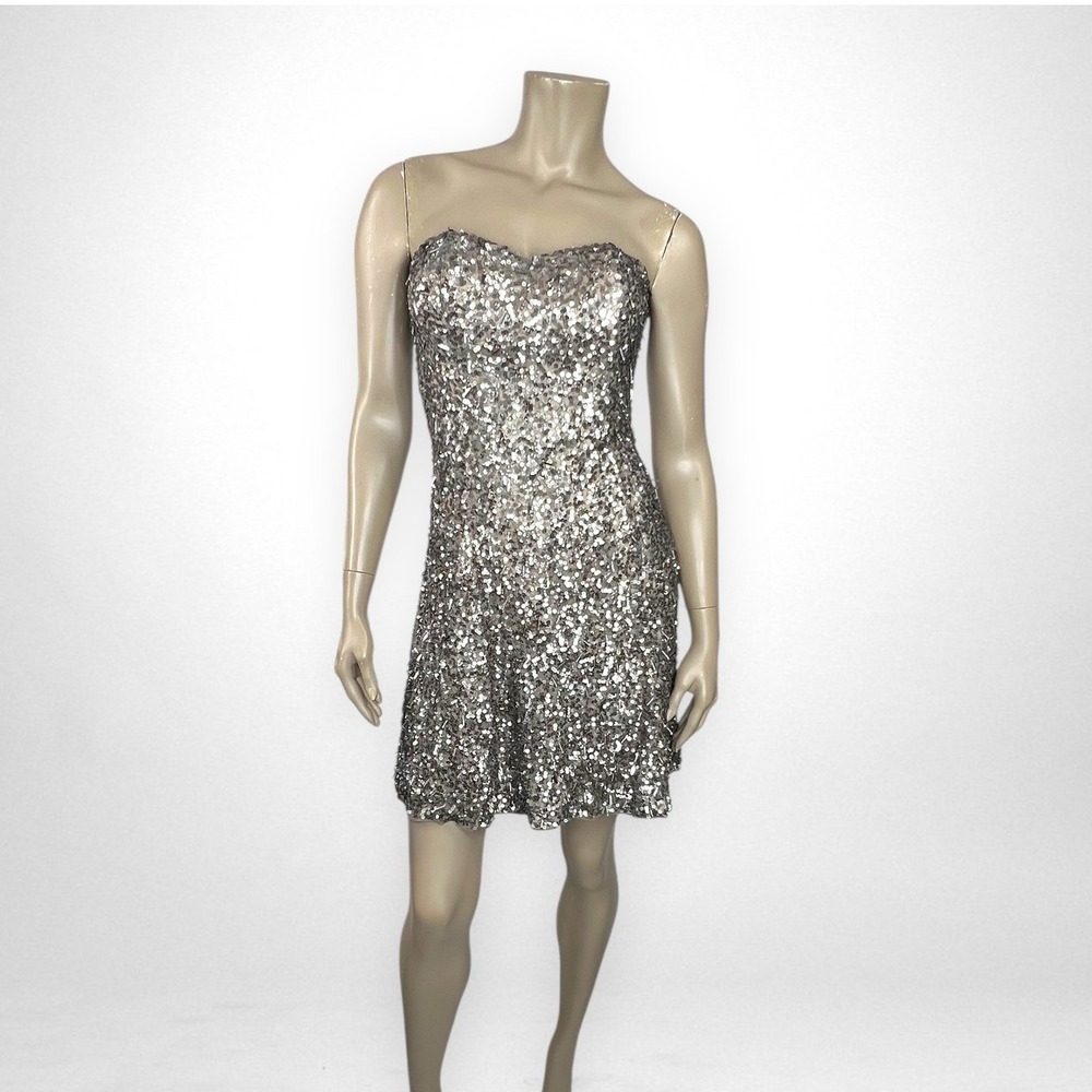 WYATT Silver Sequin Strapless Sweetheart Cocktail Mini Dress 6‎